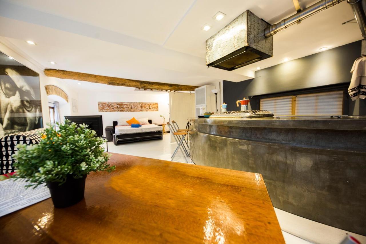 Loft La Citta Vecchia Apartment เจนัว ภายนอก รูปภาพ